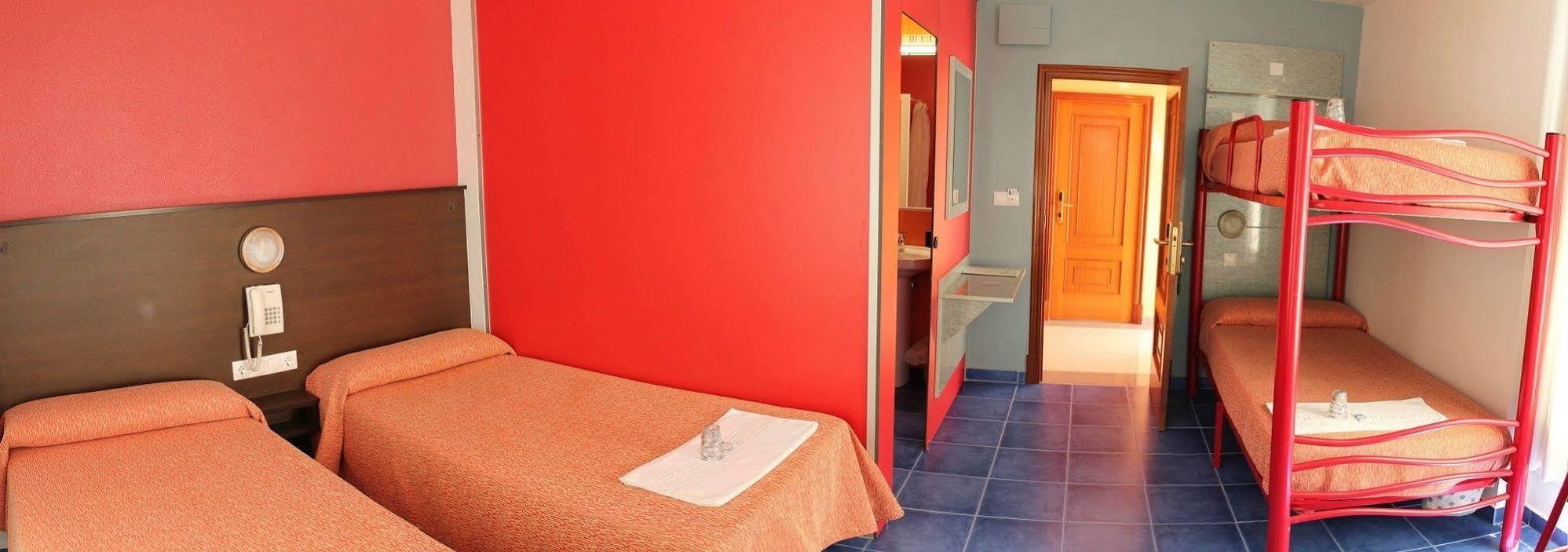 Loop Inn Hotel サンティアゴ・デ・コンポステーラ エクステリア 写真